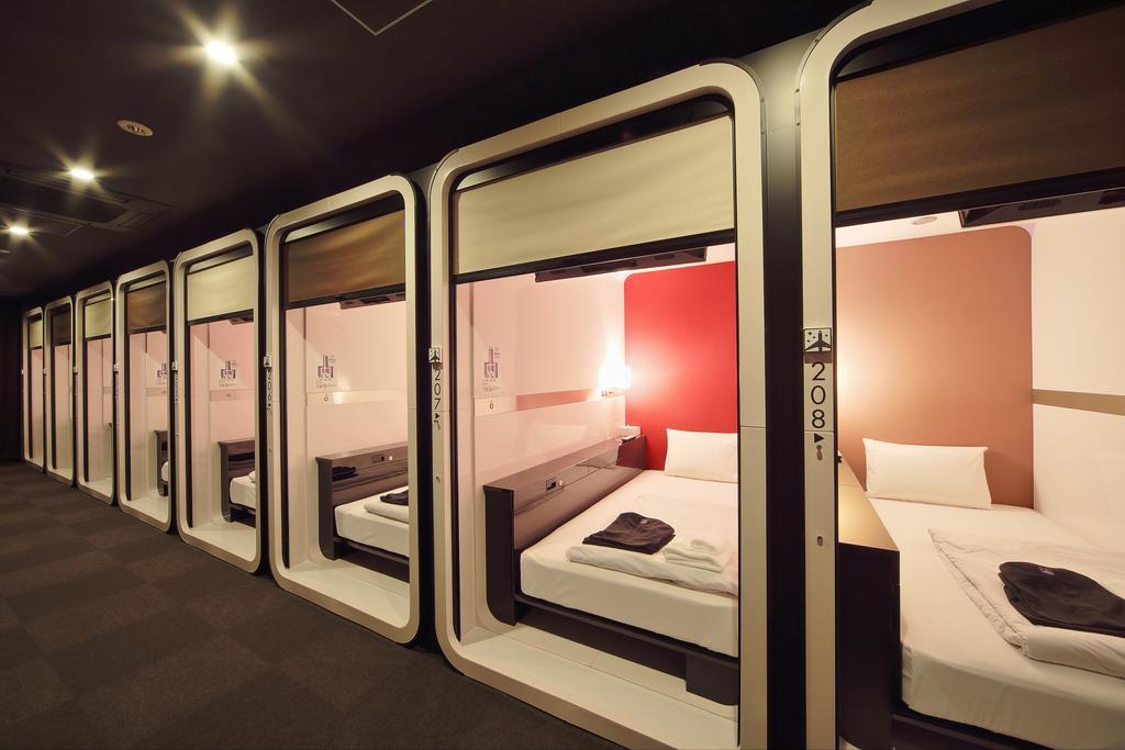 First Cabin Shinbashi Atagoyama Tokyo prefektur Rum bild